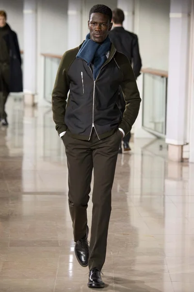 Look 13